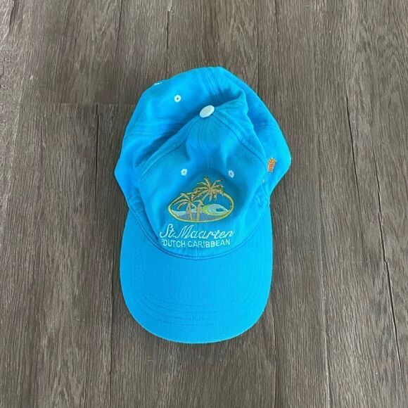 St Maarten Blue Hat - Picture 1 of 3